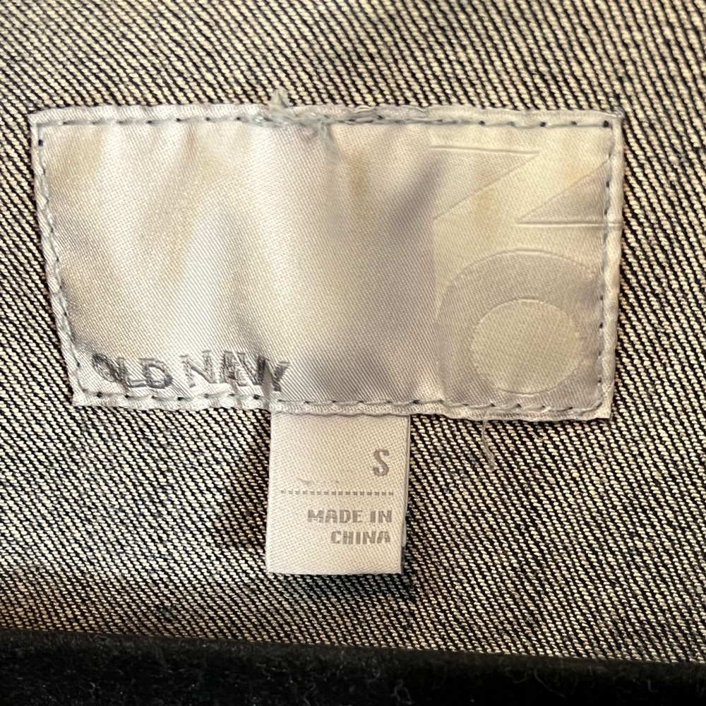 Old Navy Jean Jacket - Picture 3 of 5